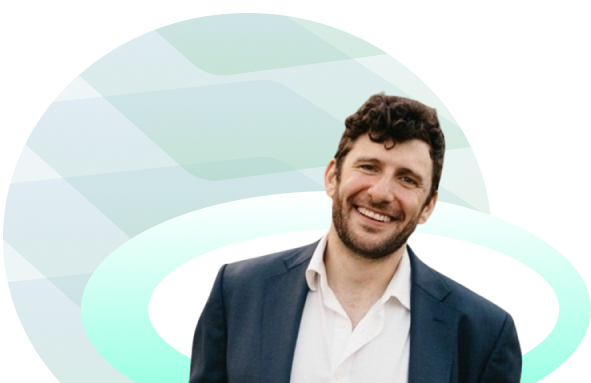 Zac Henderson headshot